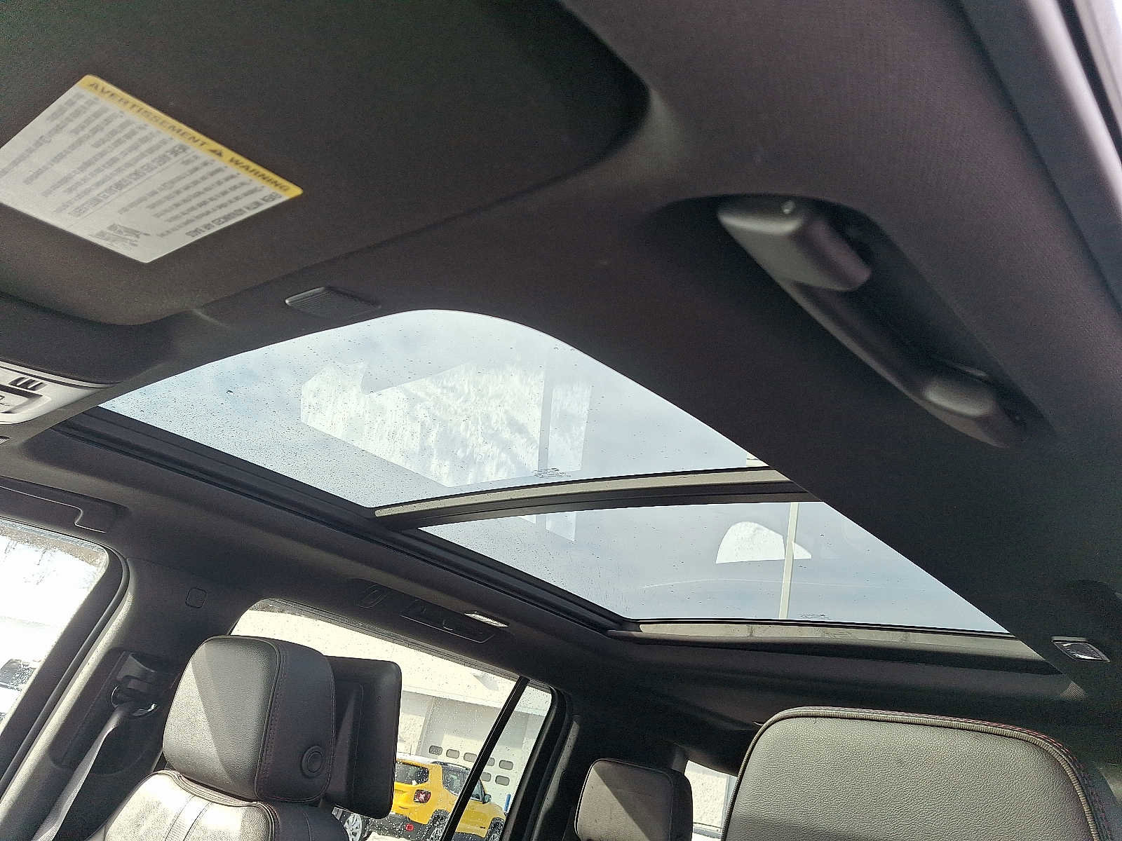 Used 2022 Chevrolet Suburban RST w/ Luxury Package image 16