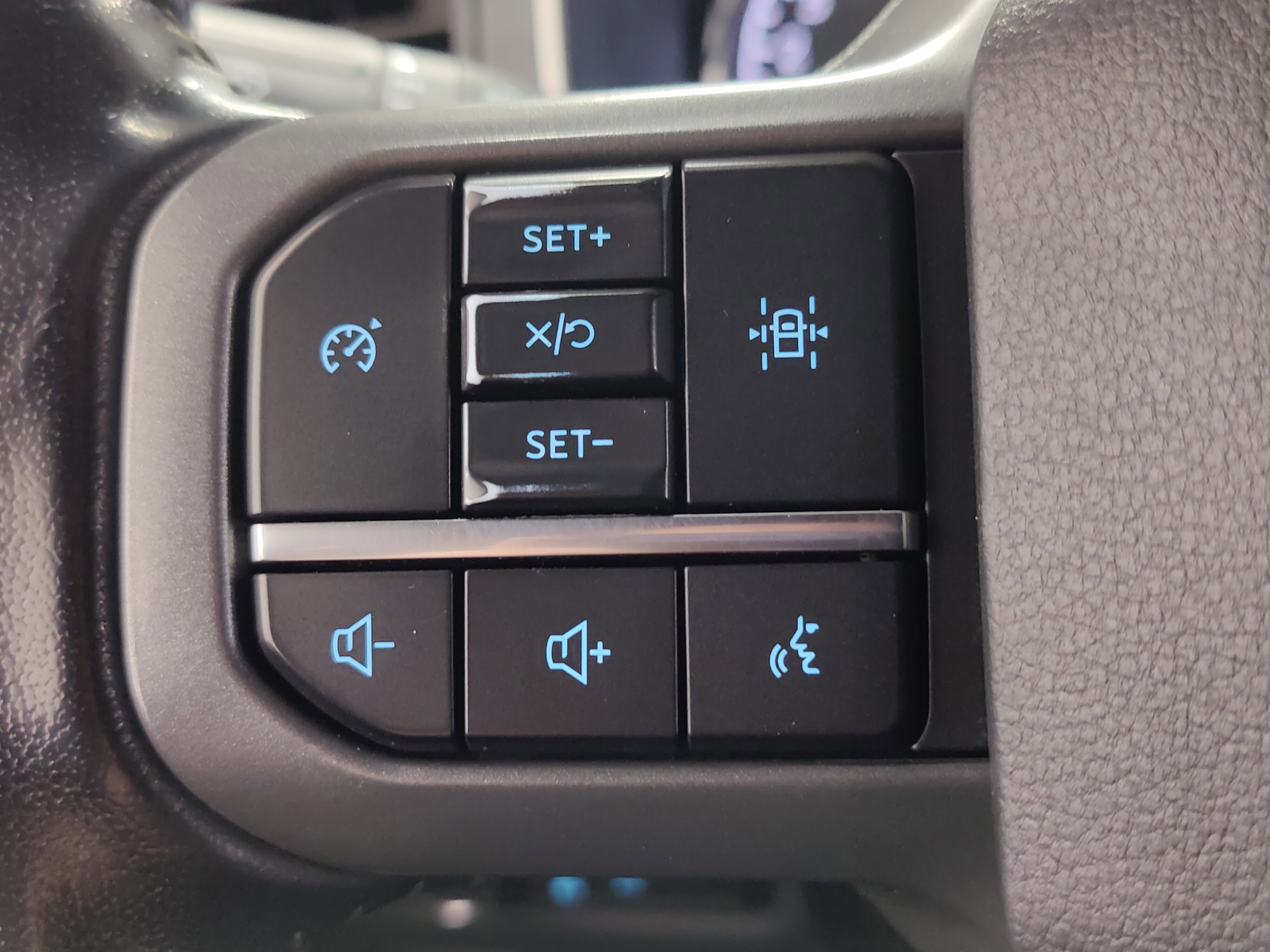 Used 2022 Ford F150 XLT w/ Equipment Group 302A High AWD/4WD image 32