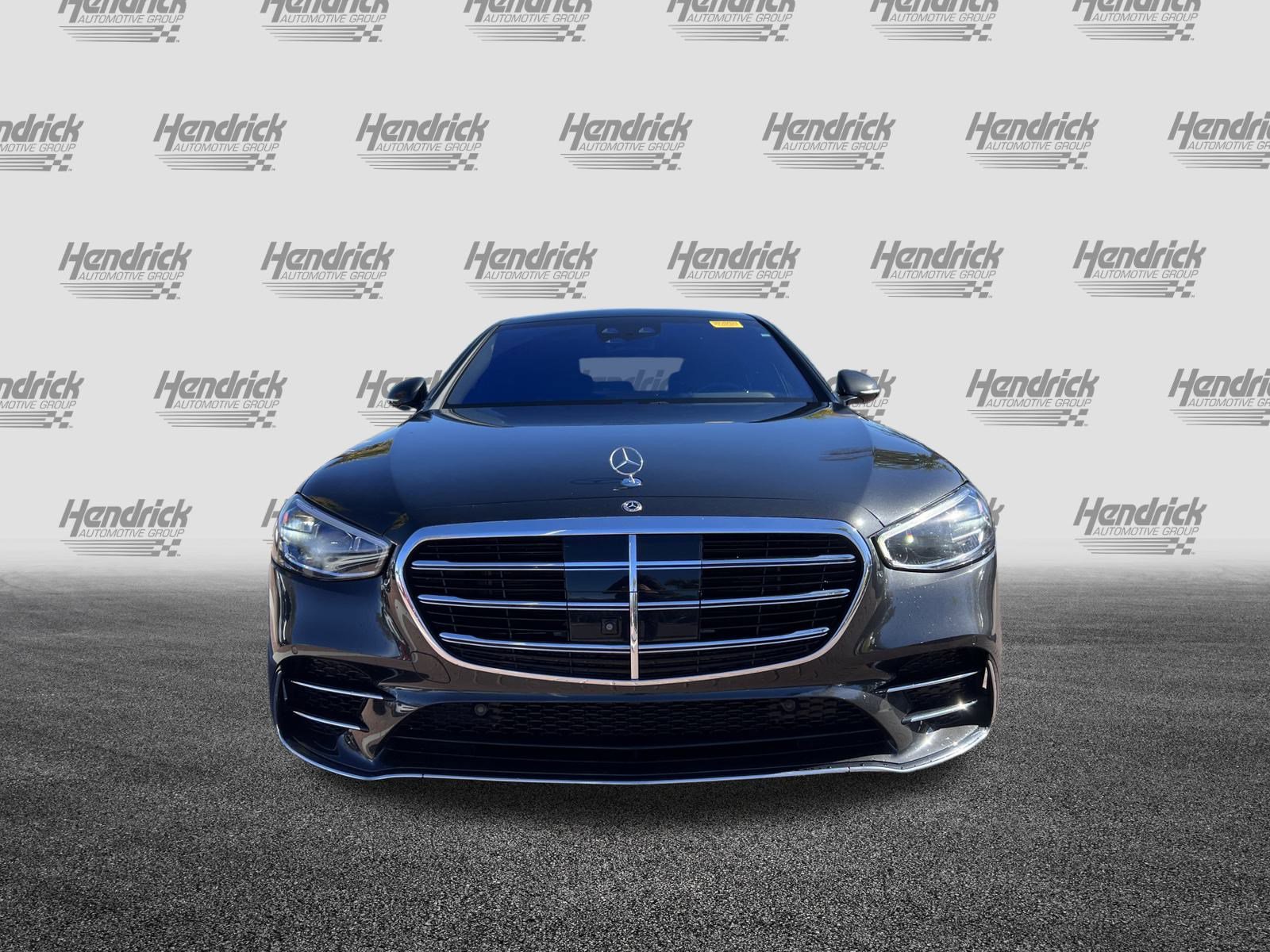 Used 2023 Mercedes-Benz S 580 4MATIC Sedan image 3