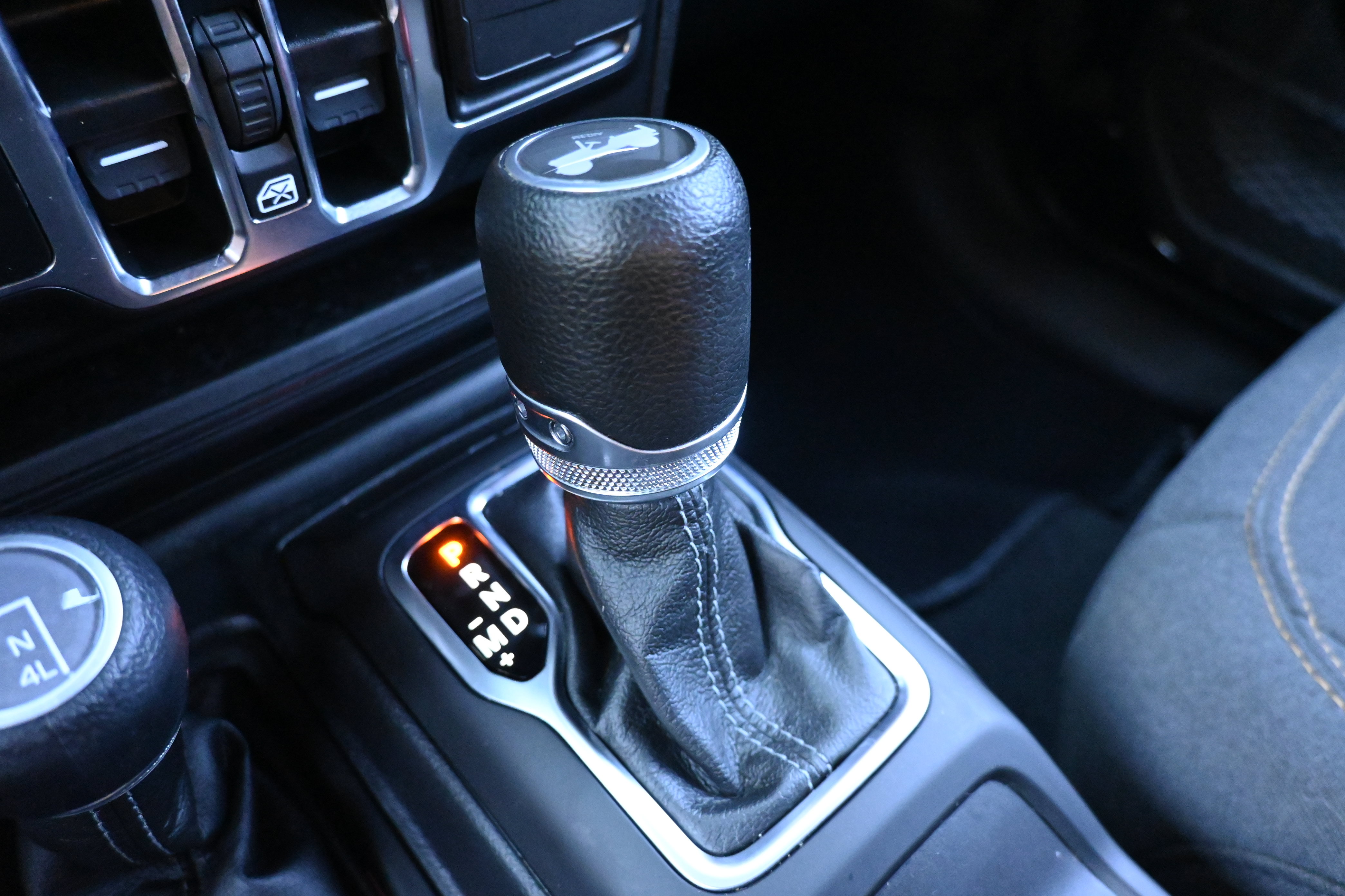 Used 2024 Jeep Wrangler Unlimited Sport AWD/4WD image 29