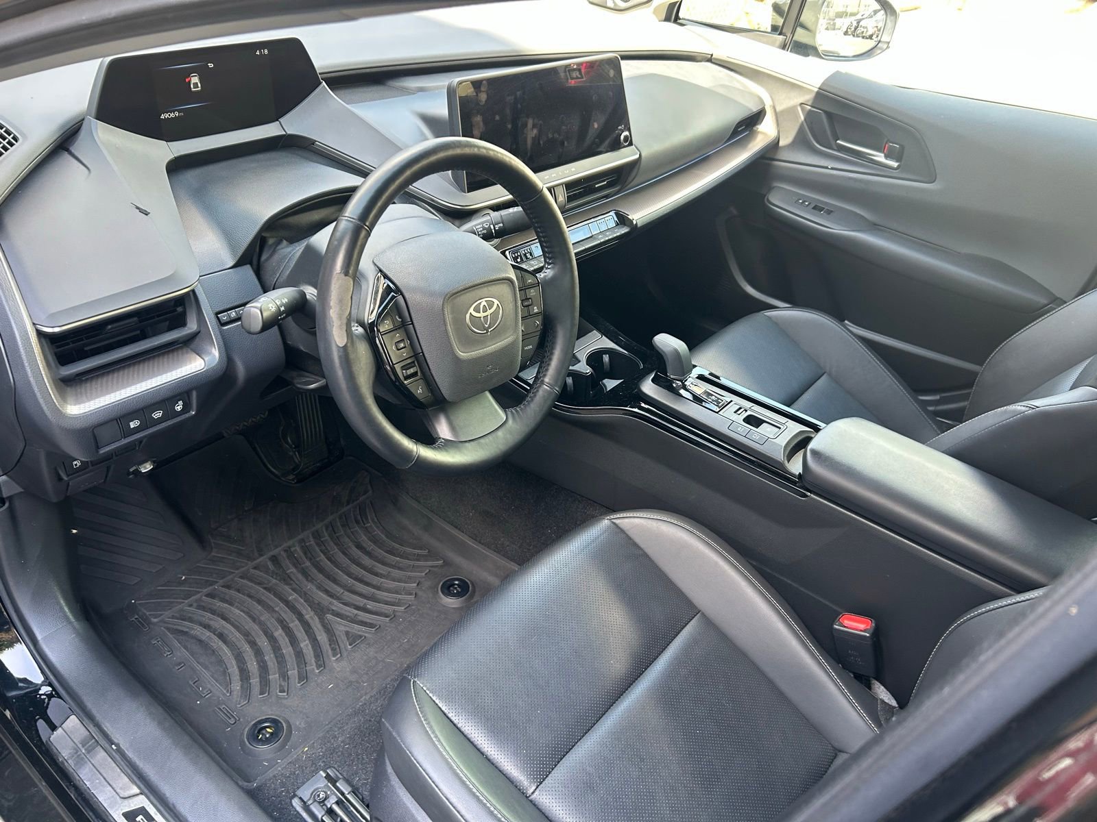 Used 2024 Toyota Prius Limited w/ Limited Premium Package image 5