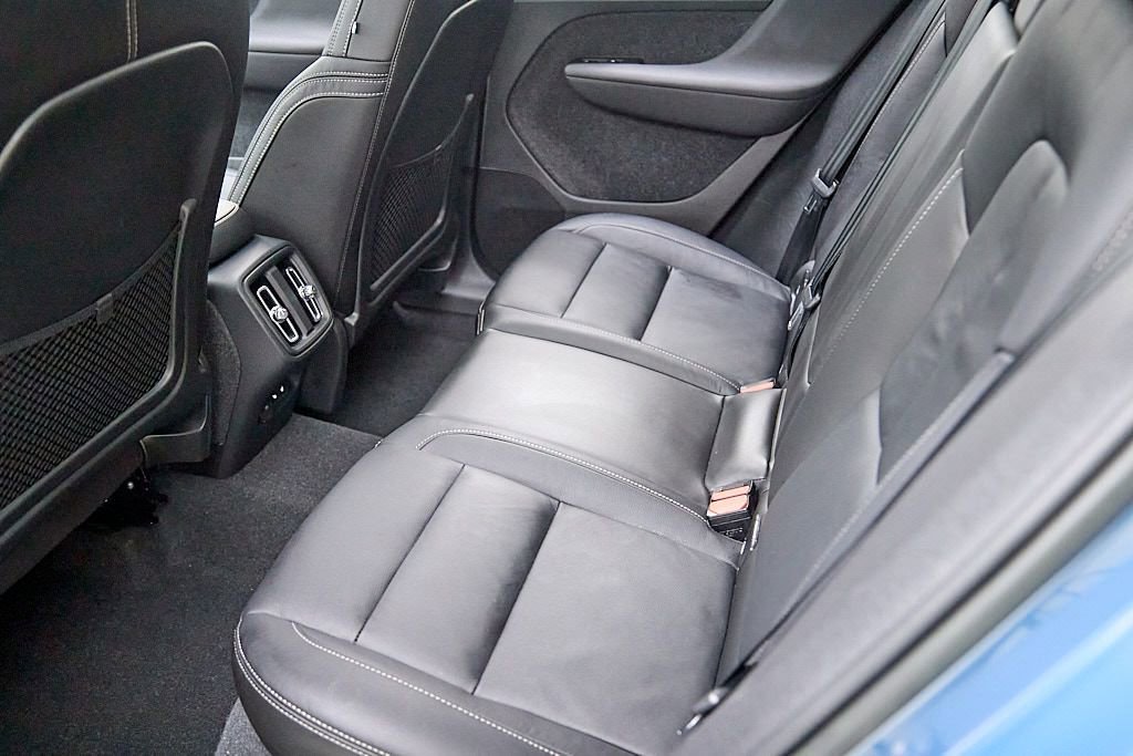 Certified 2023 Volvo XC40 B5 Plus image 20