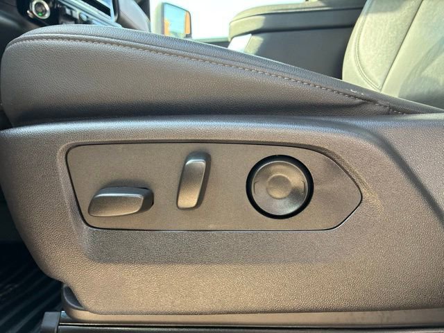 Used 2024 Chevrolet Silverado 2500 LTZ w/ LTZ Premium Package image 14