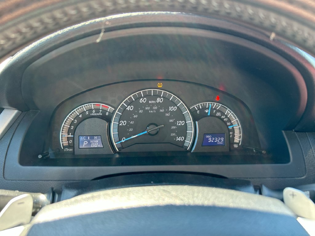 Used 2014 Toyota Camry SE FWD image 20