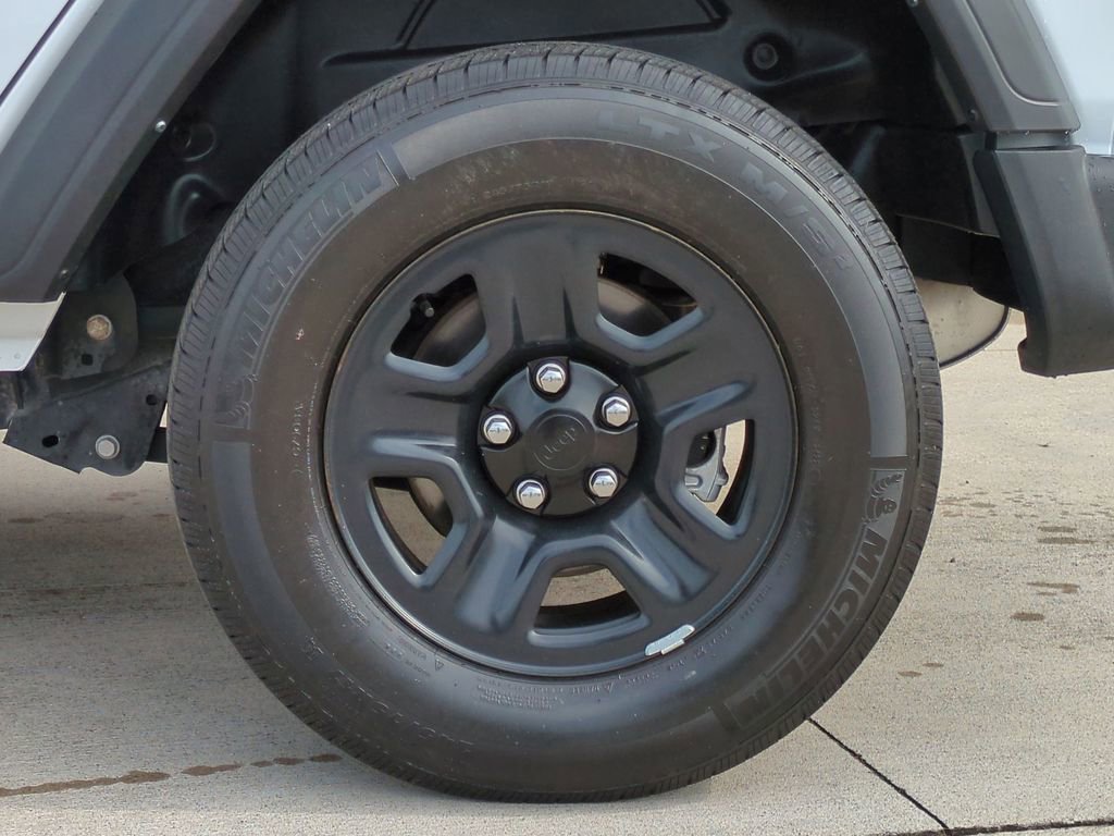 Used 2022 Jeep Wrangler Unlimited Sport image 10