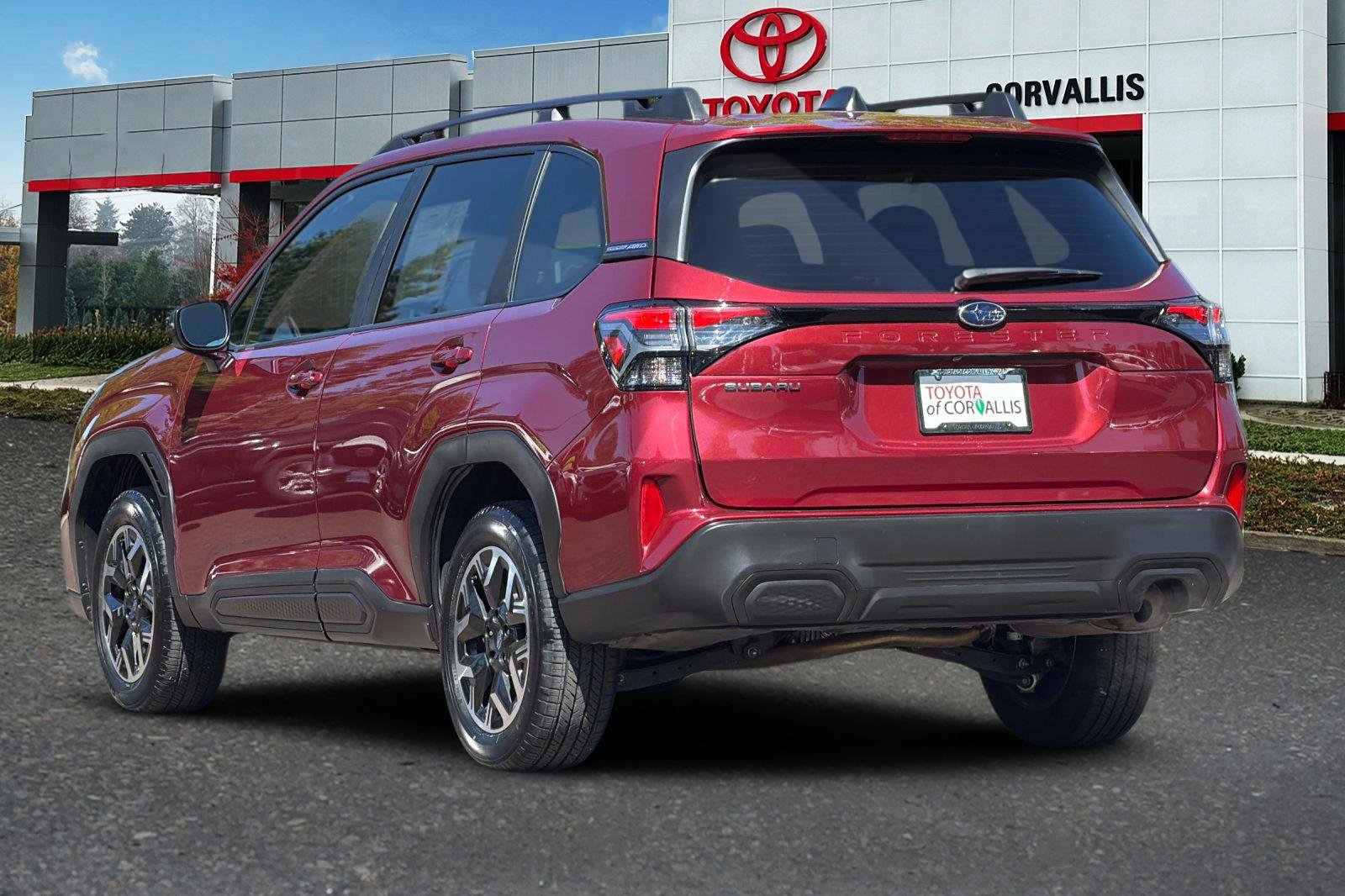 Used 2025 Subaru Forester Premium AWD/4WD image 6