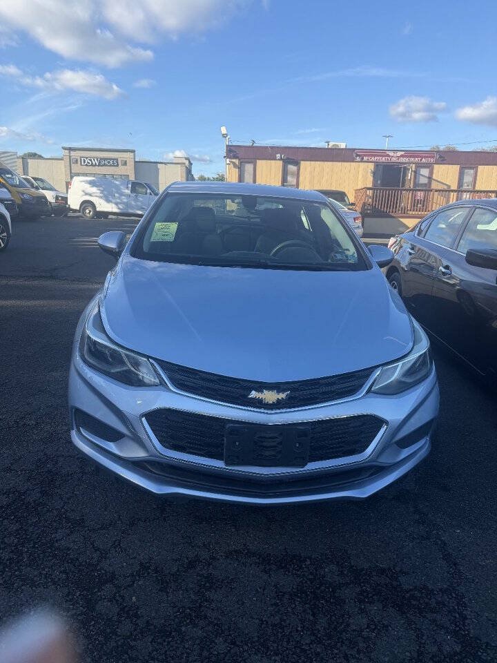 Used 2018 Chevrolet Cruze LT FWD image 15
