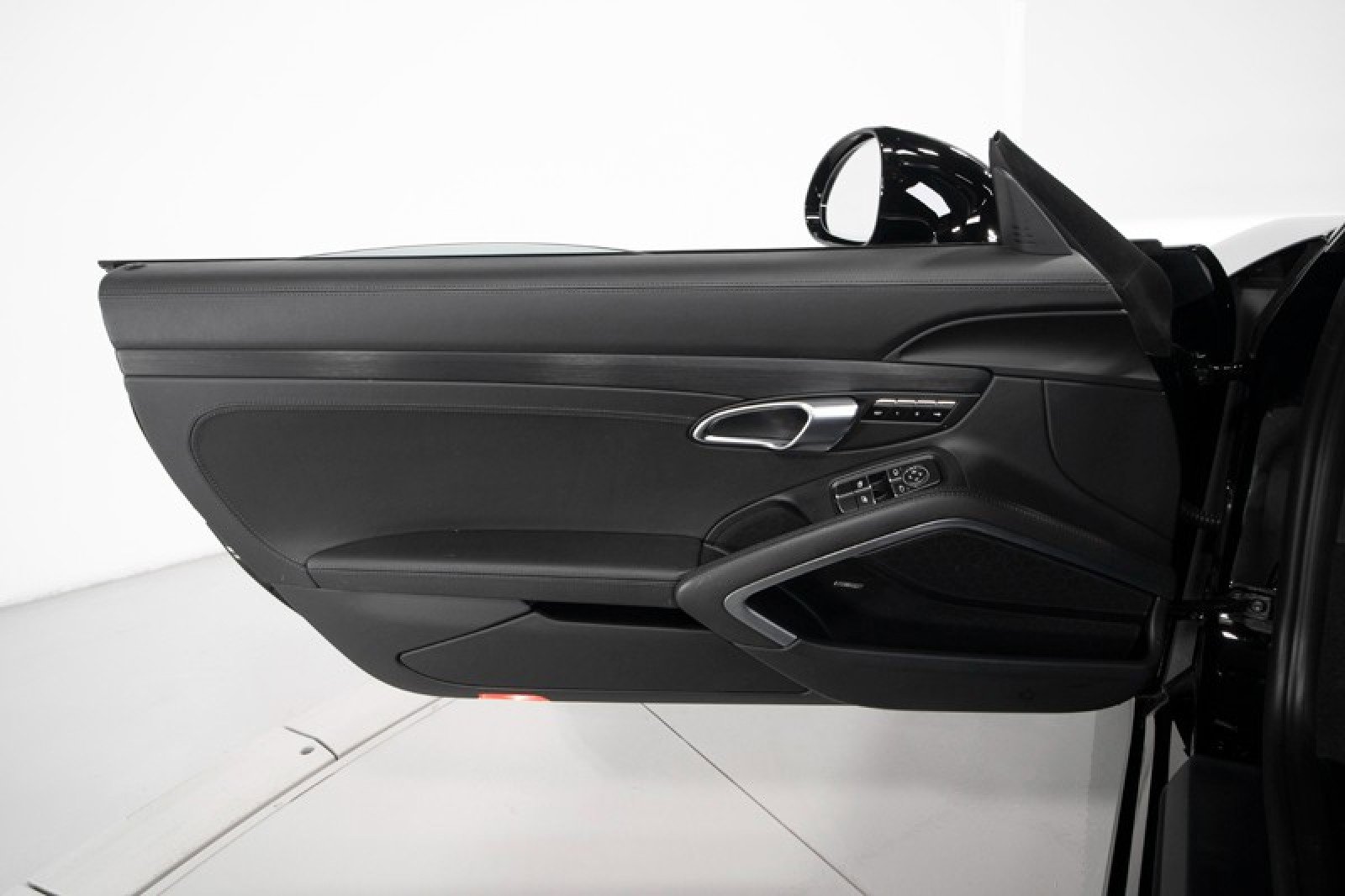 Used 2018 Porsche 911 Carrera 4 GTS image 34