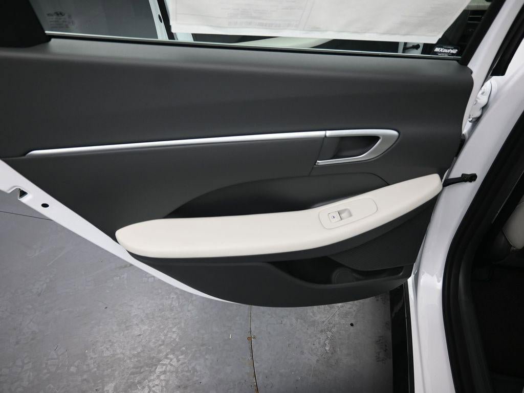 New 2026 Hyundai Sonata SEL FWD image 30
