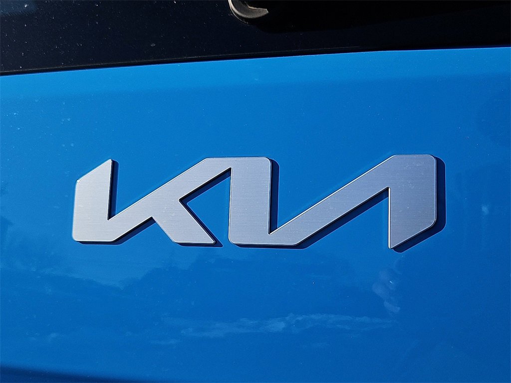 Certified 2025 Kia Soul S image 32