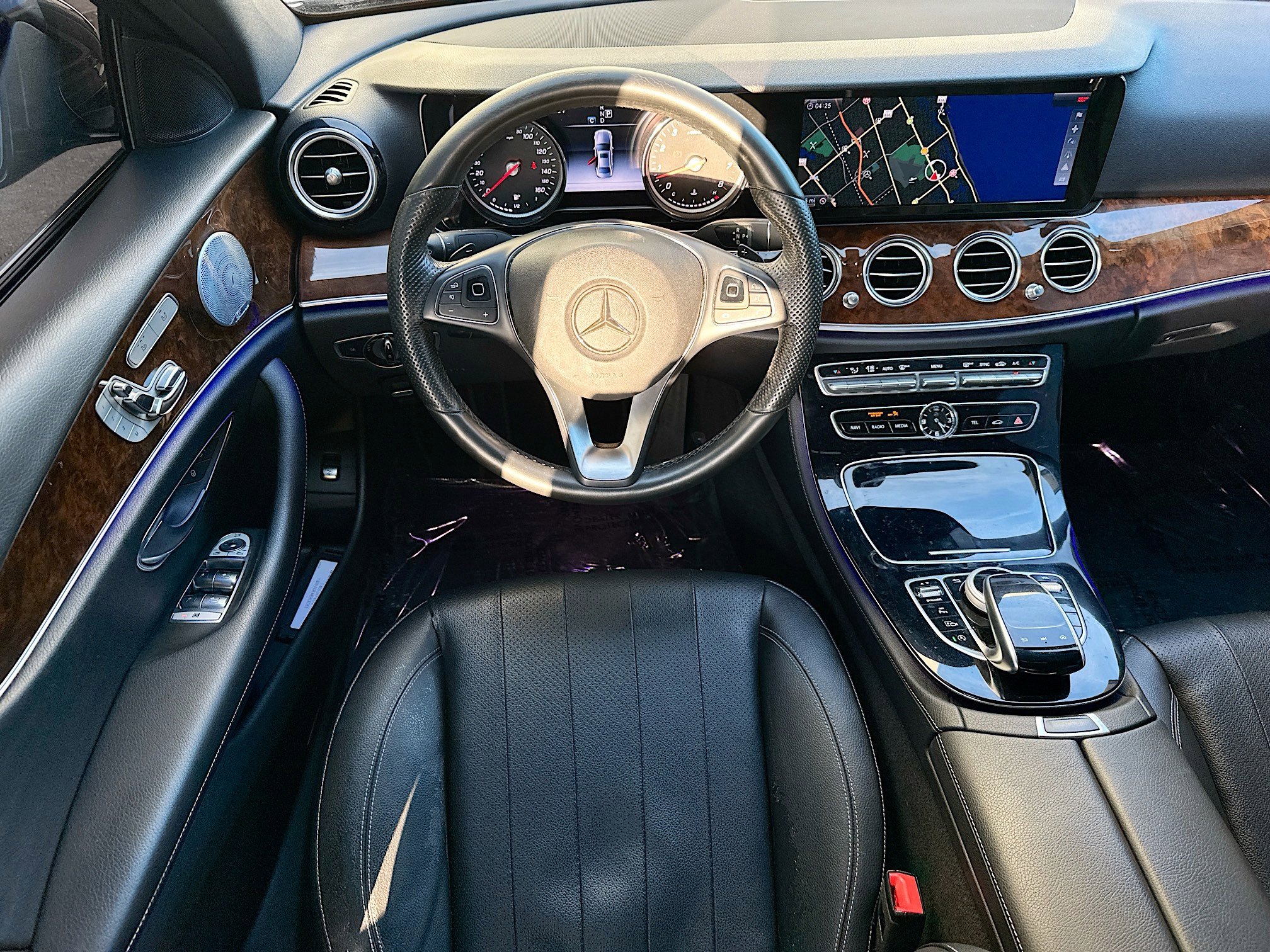 Used 2017 Mercedes-Benz E 300 image 23