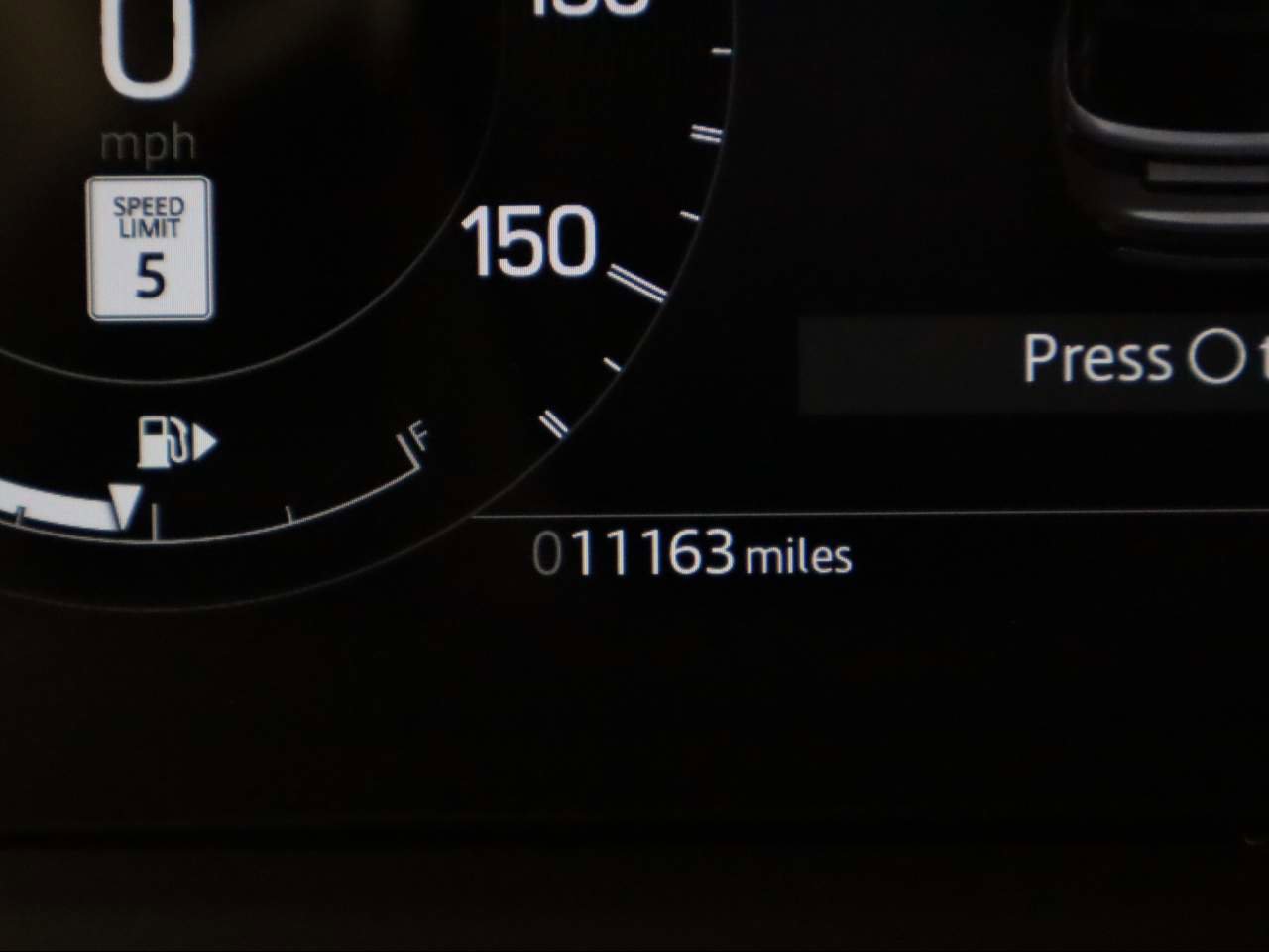 Used 2024 Land Rover Discovery Dynamic SE image 8