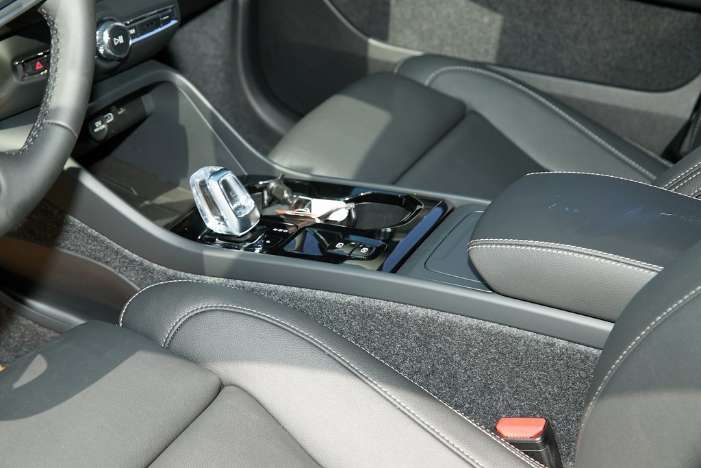 New 2026 Volvo XC40 B5 Plus w/ Protection Package Premier image 12