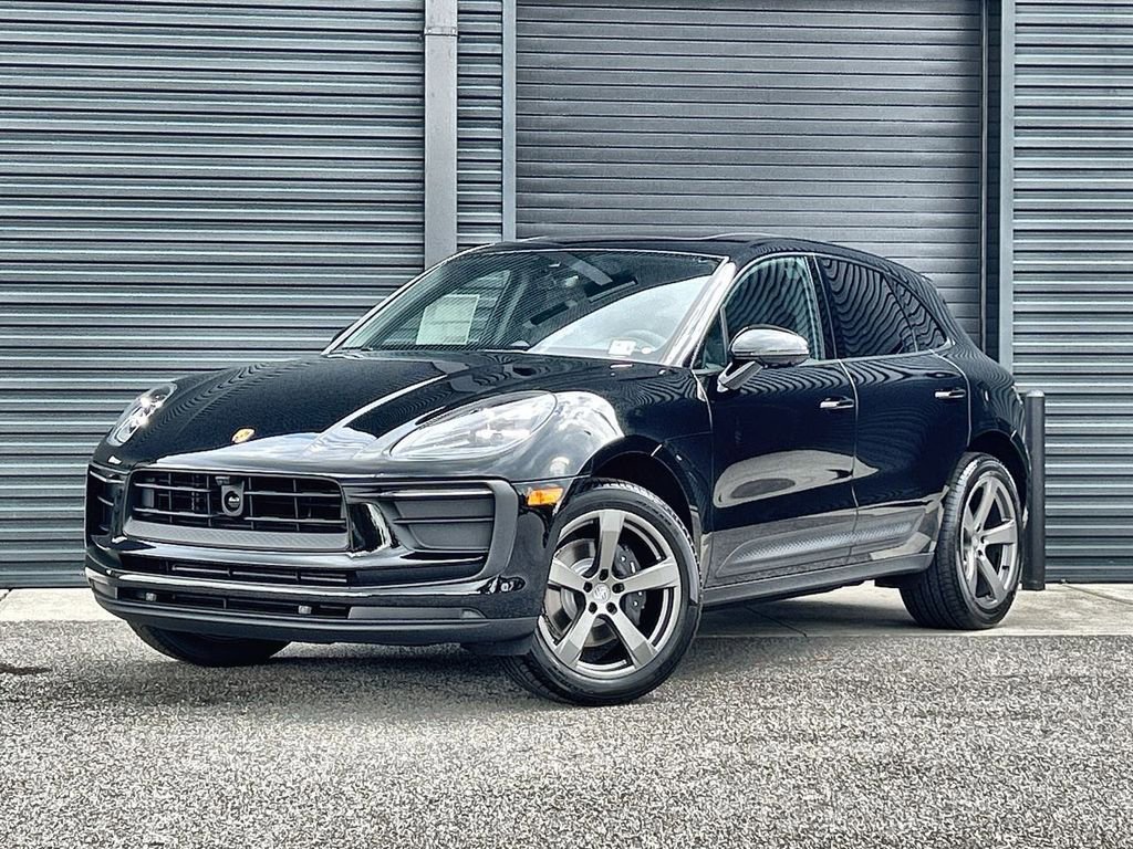 Certified 2026 Porsche Macan AWD/4WD image 1
