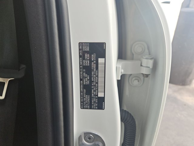 Used 2024 Volvo XC60 B5 Plus image 23