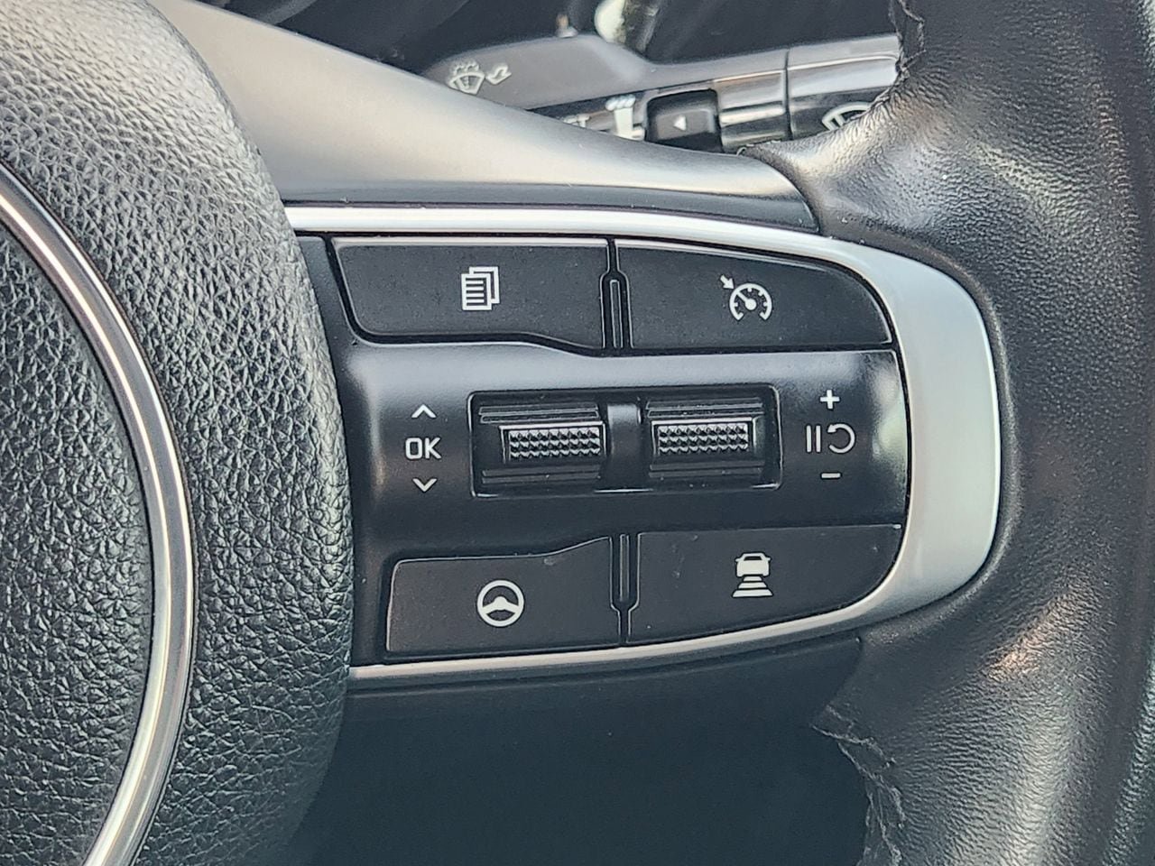 Used 2023 Kia K5 GT-Line FWD image 28