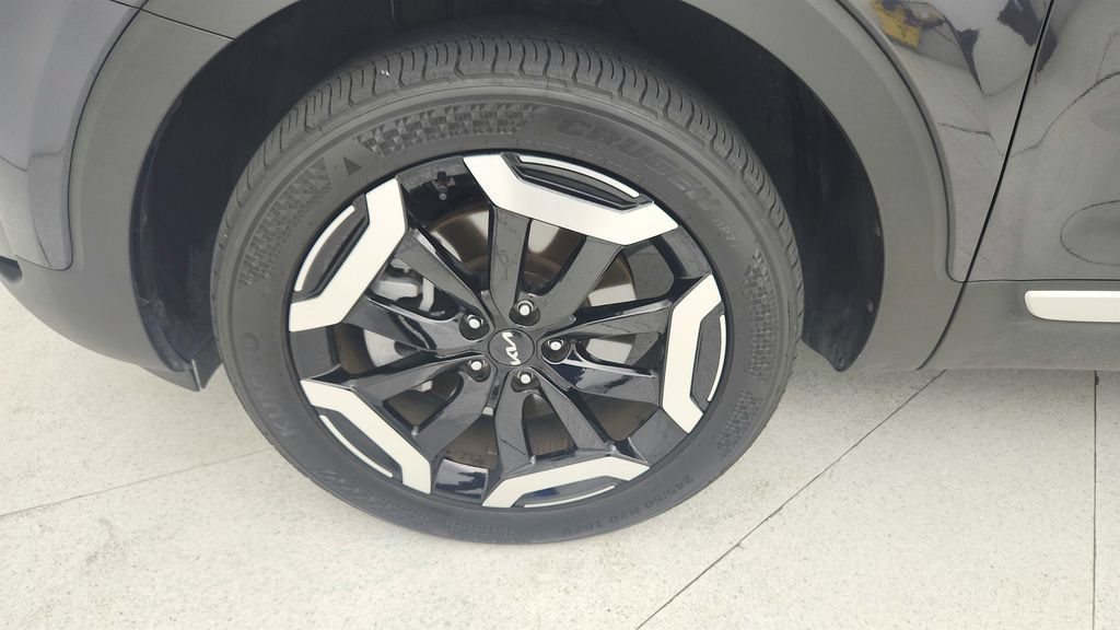 Used 2025 Kia Telluride S FWD image 30
