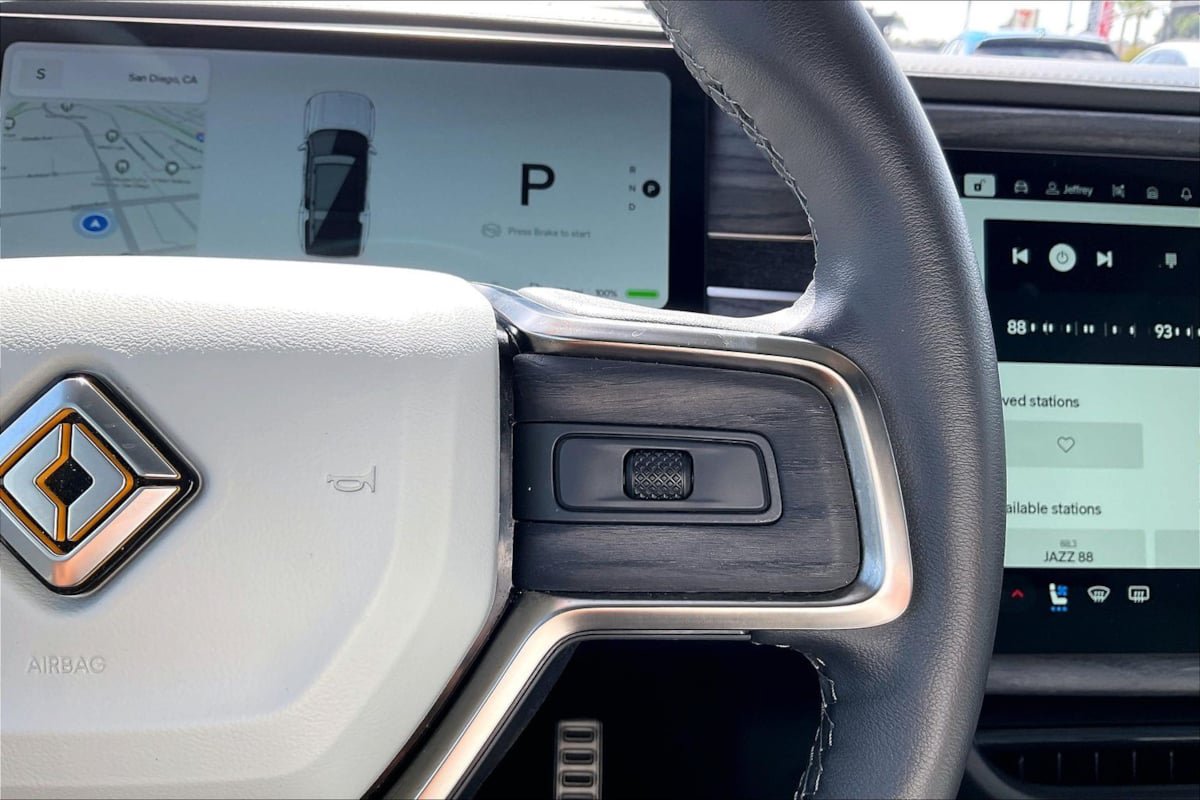 Used 2024 Rivian R1S Adventure Quad AWD/4WD image 17