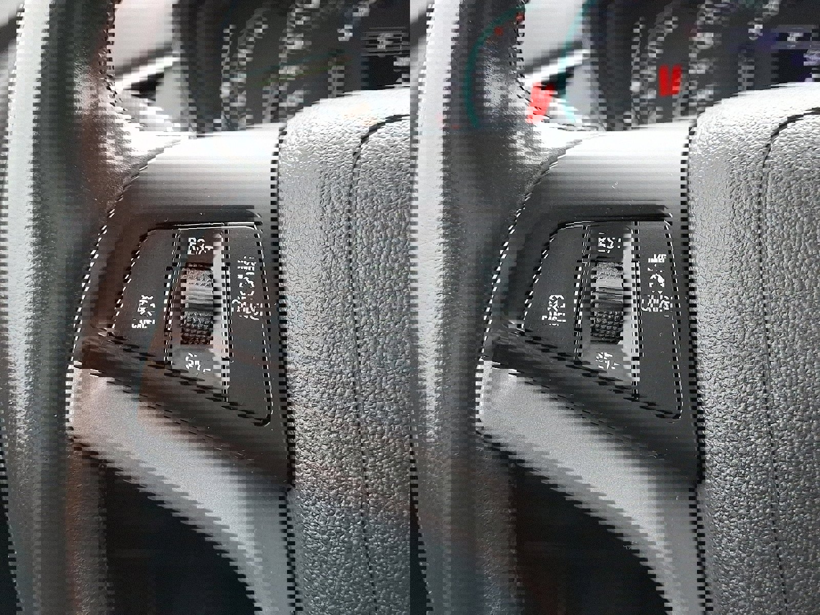 Used 2020 Chevrolet Trax LT w/ LT Convenience Package image 20