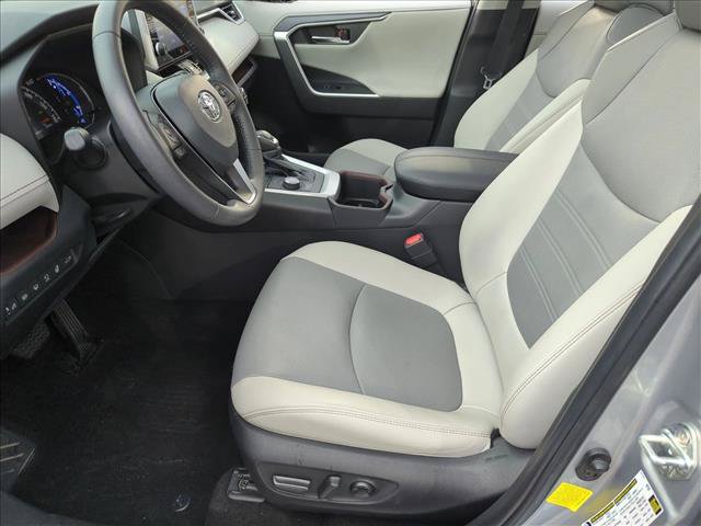 Used 2022 Toyota RAV4 Limited AWD/4WD image 16