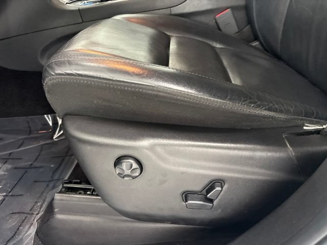 Used 2019 Jeep Grand Cherokee Limited AWD/4WD image 15