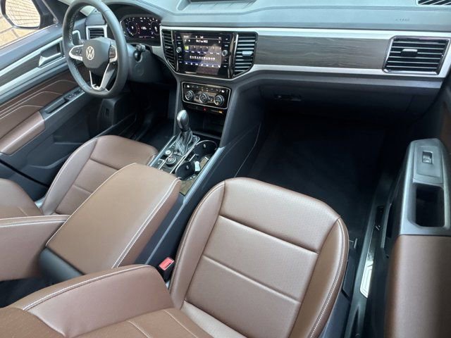 Used 2023 Volkswagen Atlas SE w/ Panoramic Sunroof Package image 11