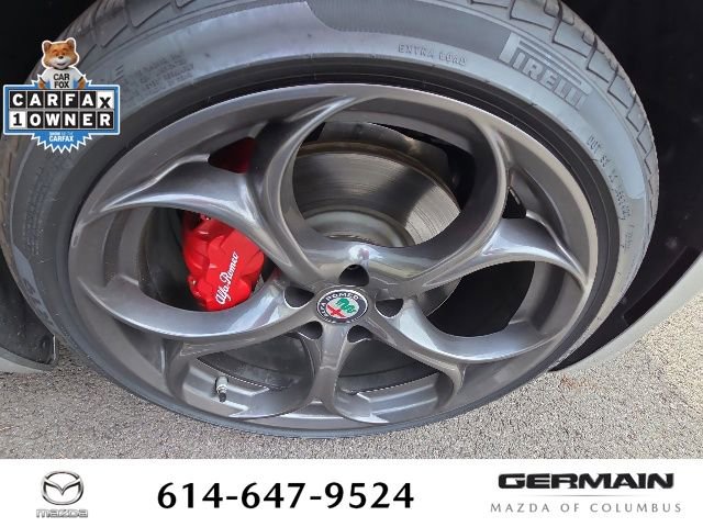 Used 2018 Alfa Romeo Giulia Ti Sport w/ Quick Order Package 22S Sport AWD/4WD image 11