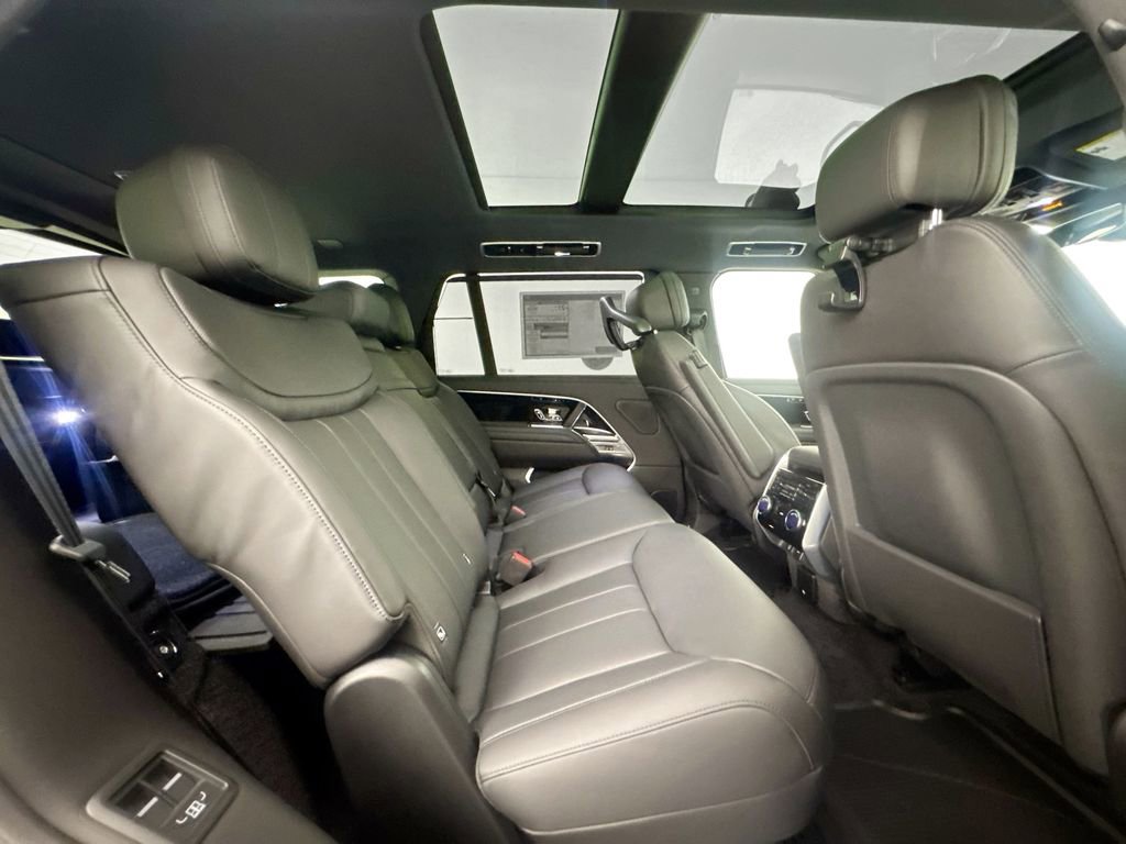 New 2026 Land Rover Range Rover Long Wheelbase SE image 27