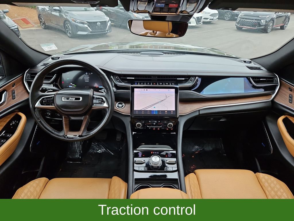 Used 2022 Jeep Grand Cherokee Summit AWD/4WD image 9