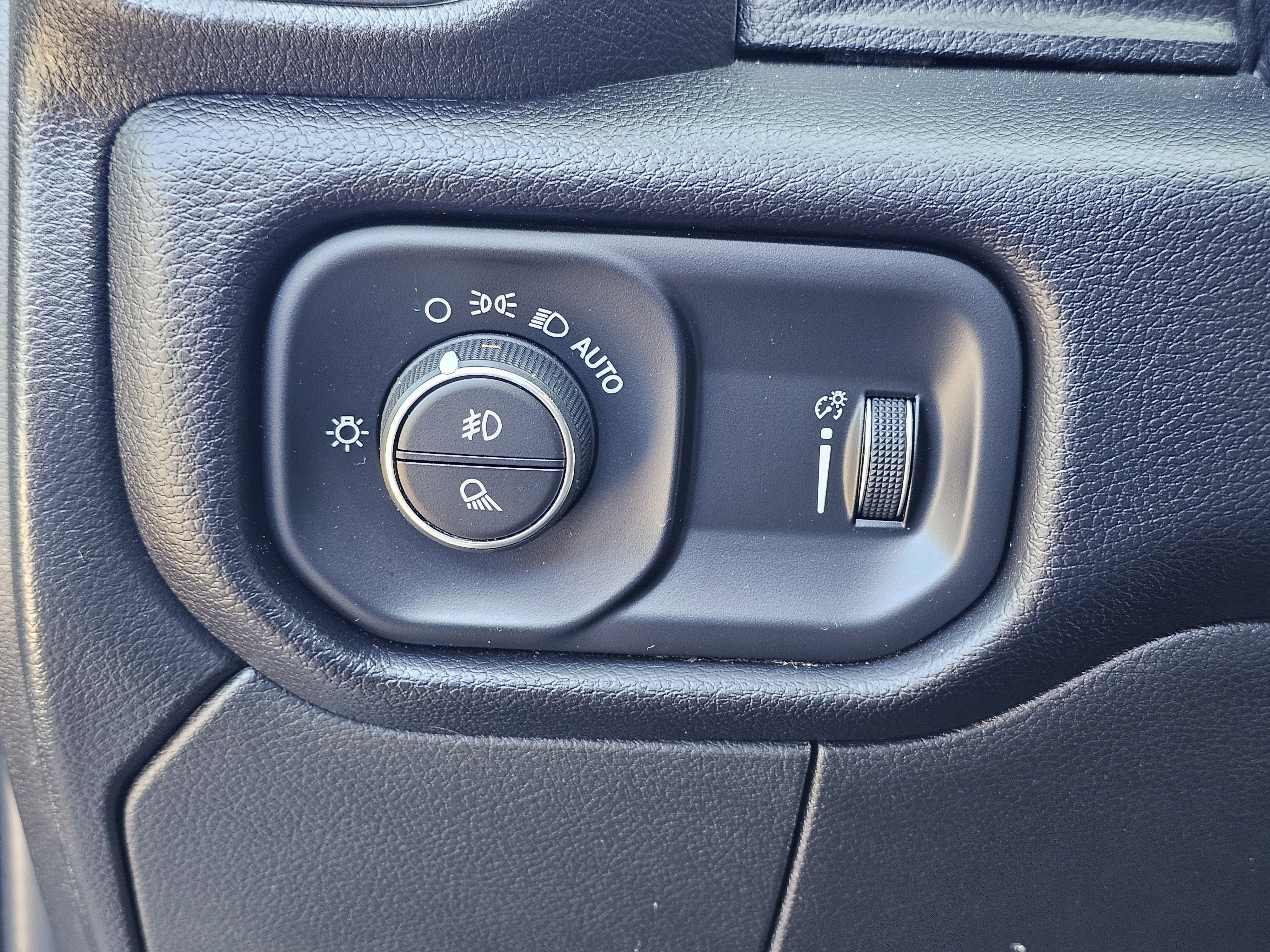 Used 2024 RAM 2500 Big Horn image 17