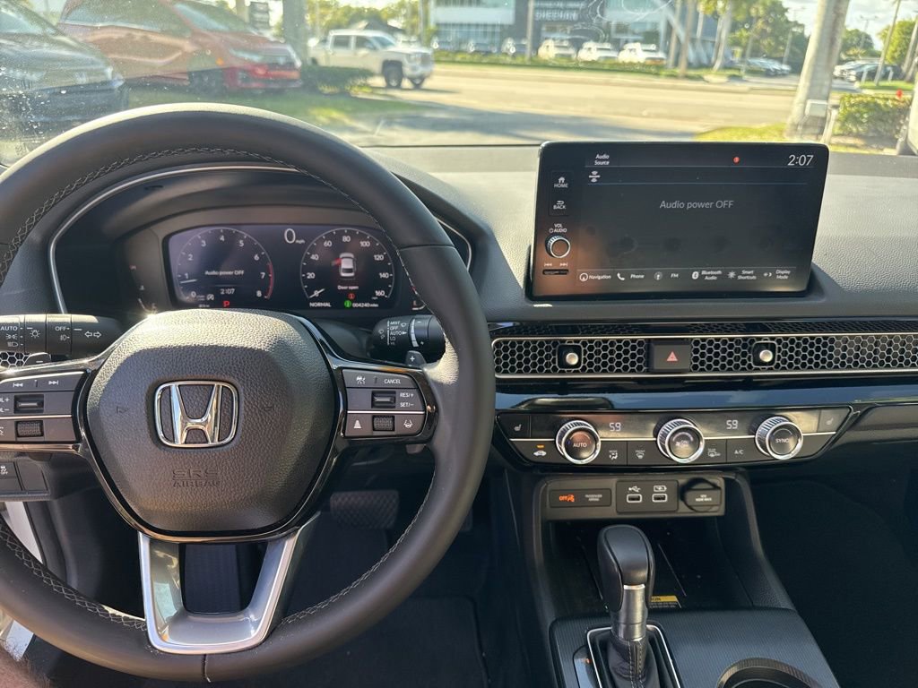 Used 2023 Honda Civic Touring image 18