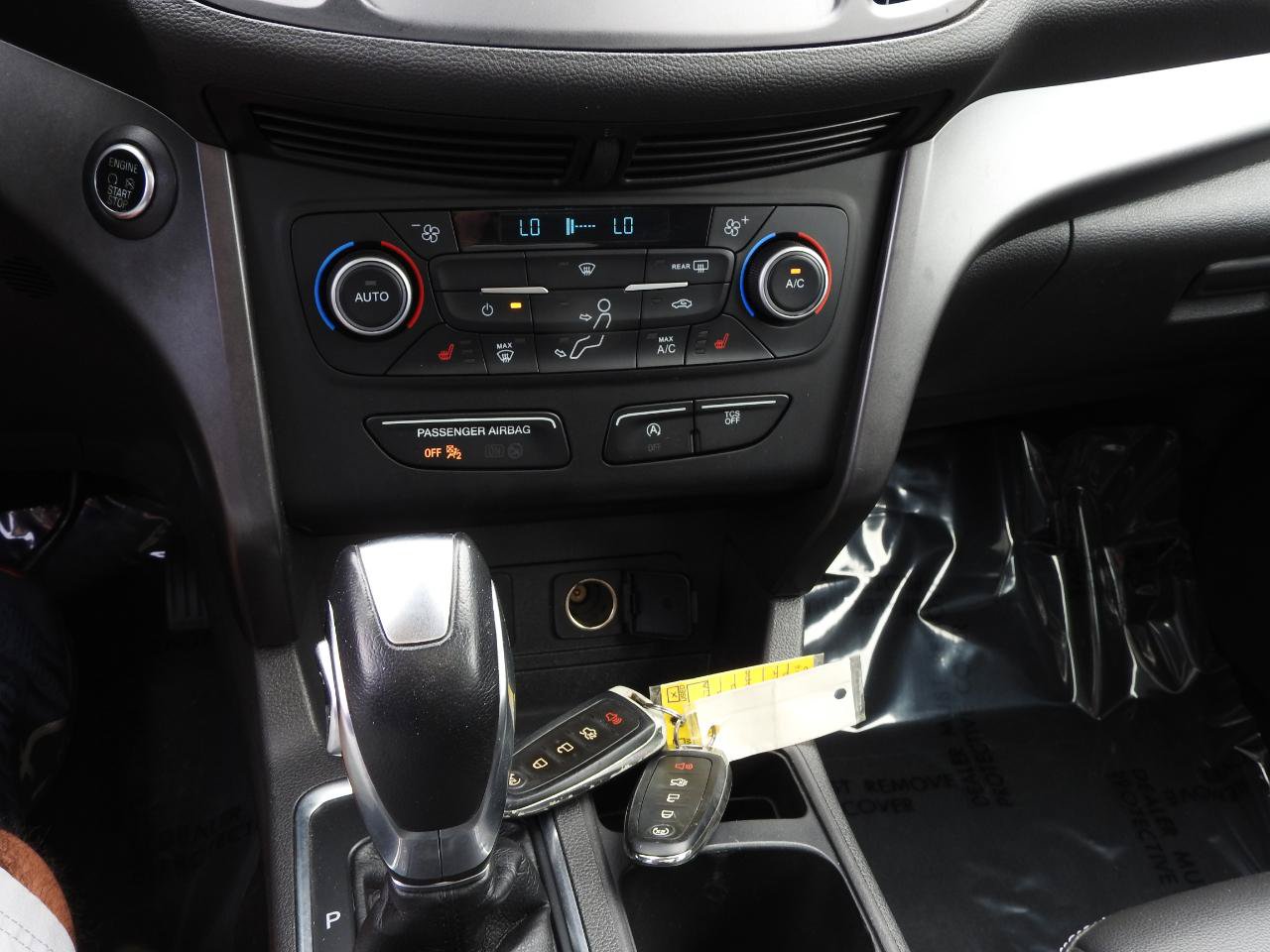 Used 2019 Ford Escape SEL AWD/4WD image 12