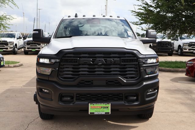 New 2026 RAM 3500 Tradesman AWD/4WD image 2