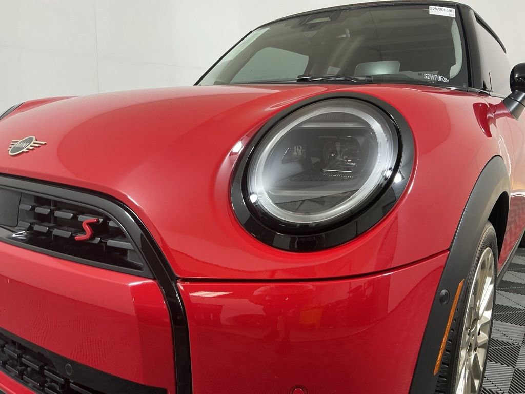 Certified 2025 MINI Cooper S image 8