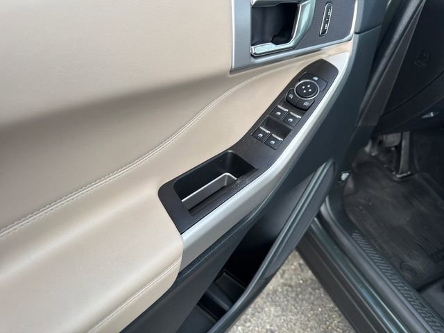 Used 2024 Ford Explorer XLT w/ Equipment Group 202A AWD/4WD image 14