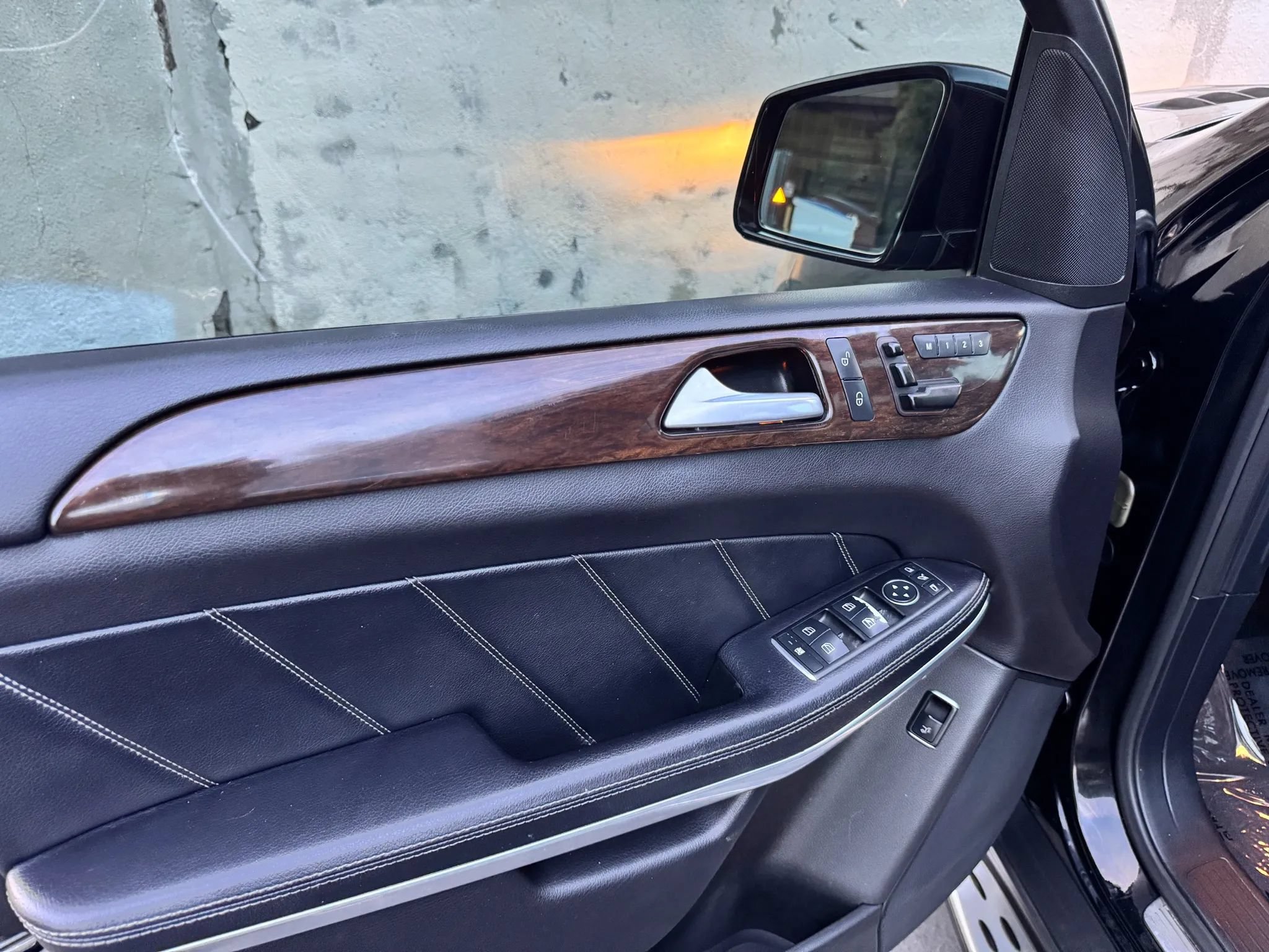 Used 2014 Mercedes-Benz GL 450 4MATIC image 26