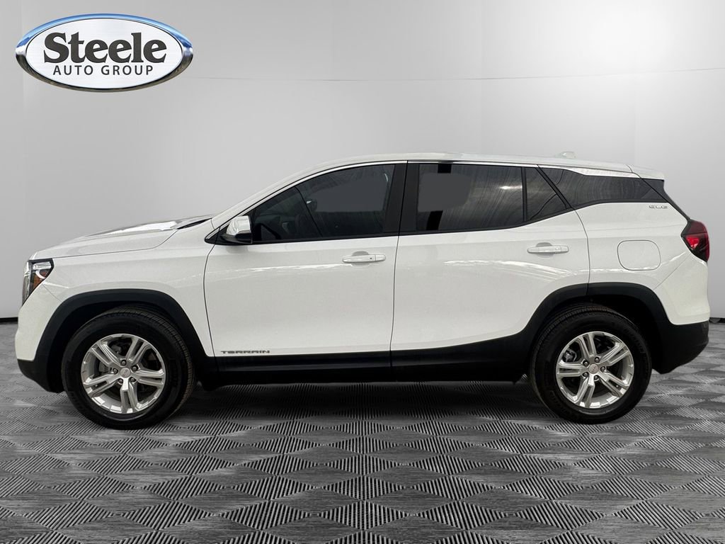 Used 2023 GMC Terrain SLE FWD image 2