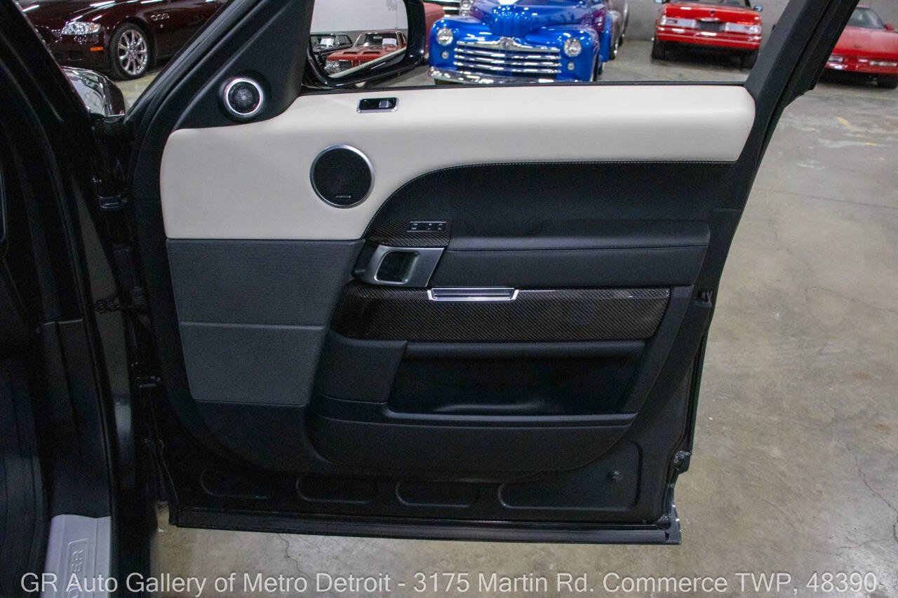 Used 2022 Land Rover Range Rover Sport HST image 34