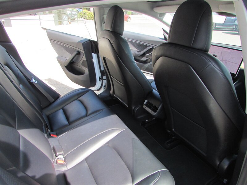 Used 2018 Tesla Model 3 Long Range AWD/4WD image 24