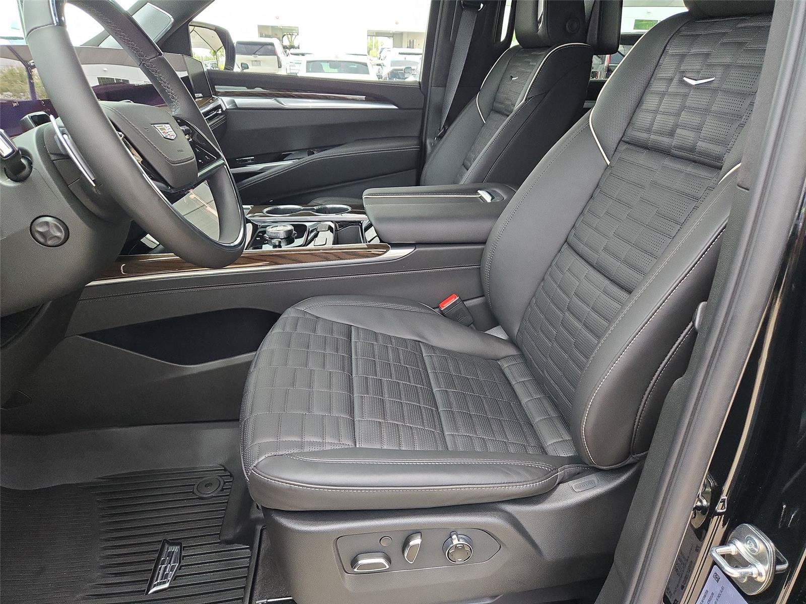 New 2026 Cadillac Escalade ESV Platinum Sport w/ LPO, ONYX Package AWD/4WD image 28