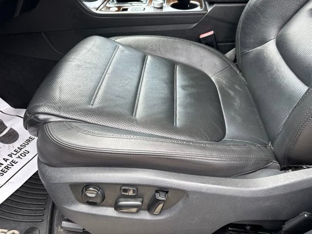 Used 2016 Volkswagen Touareg VR6 AWD/4WD image 27