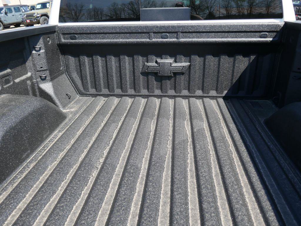 New 2026 Chevrolet Silverado 1500 ZR2 image 7