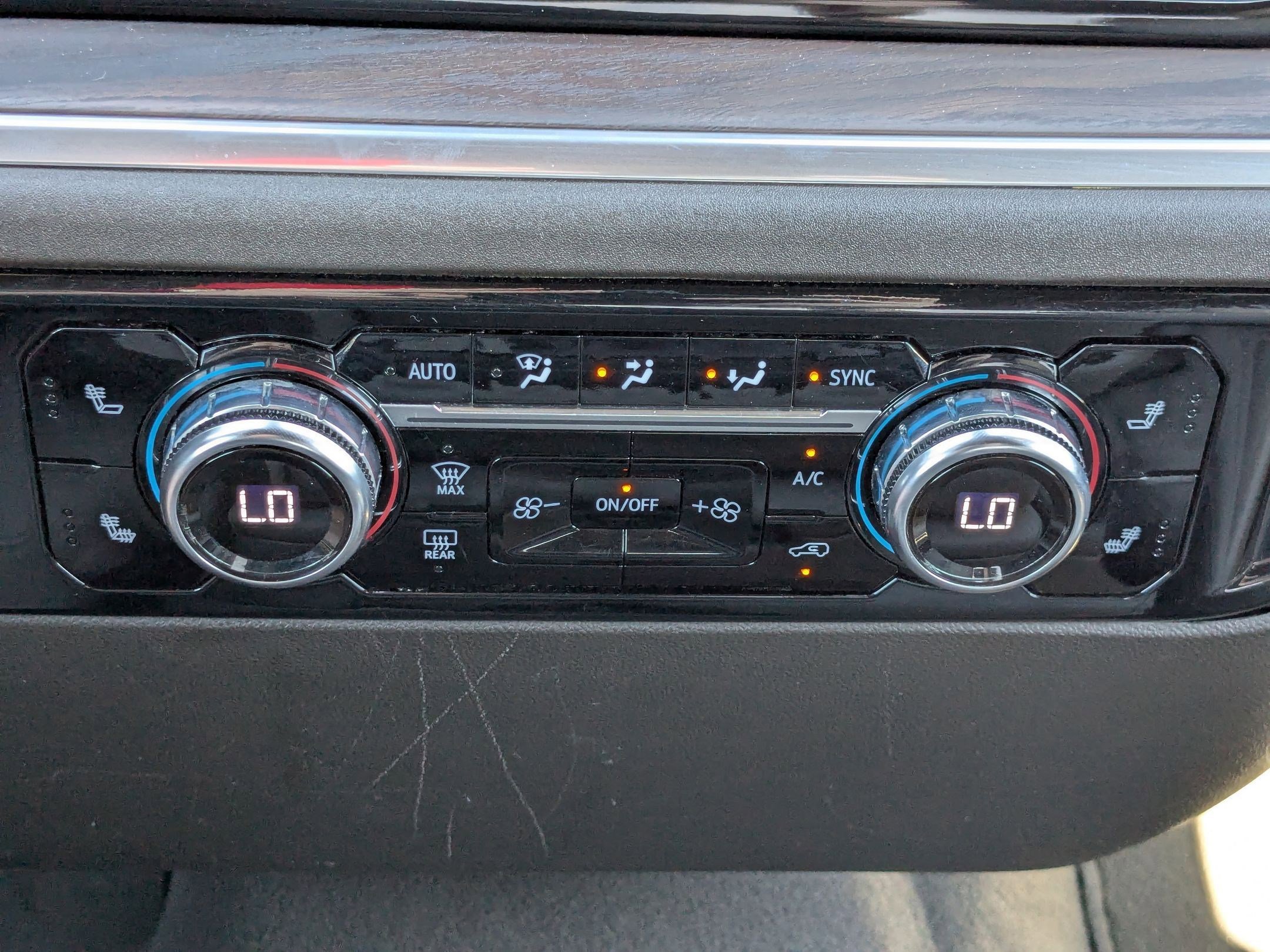 Used 2022 GMC Sierra 1500 SLT w/ X31 Off-Road Package image 21