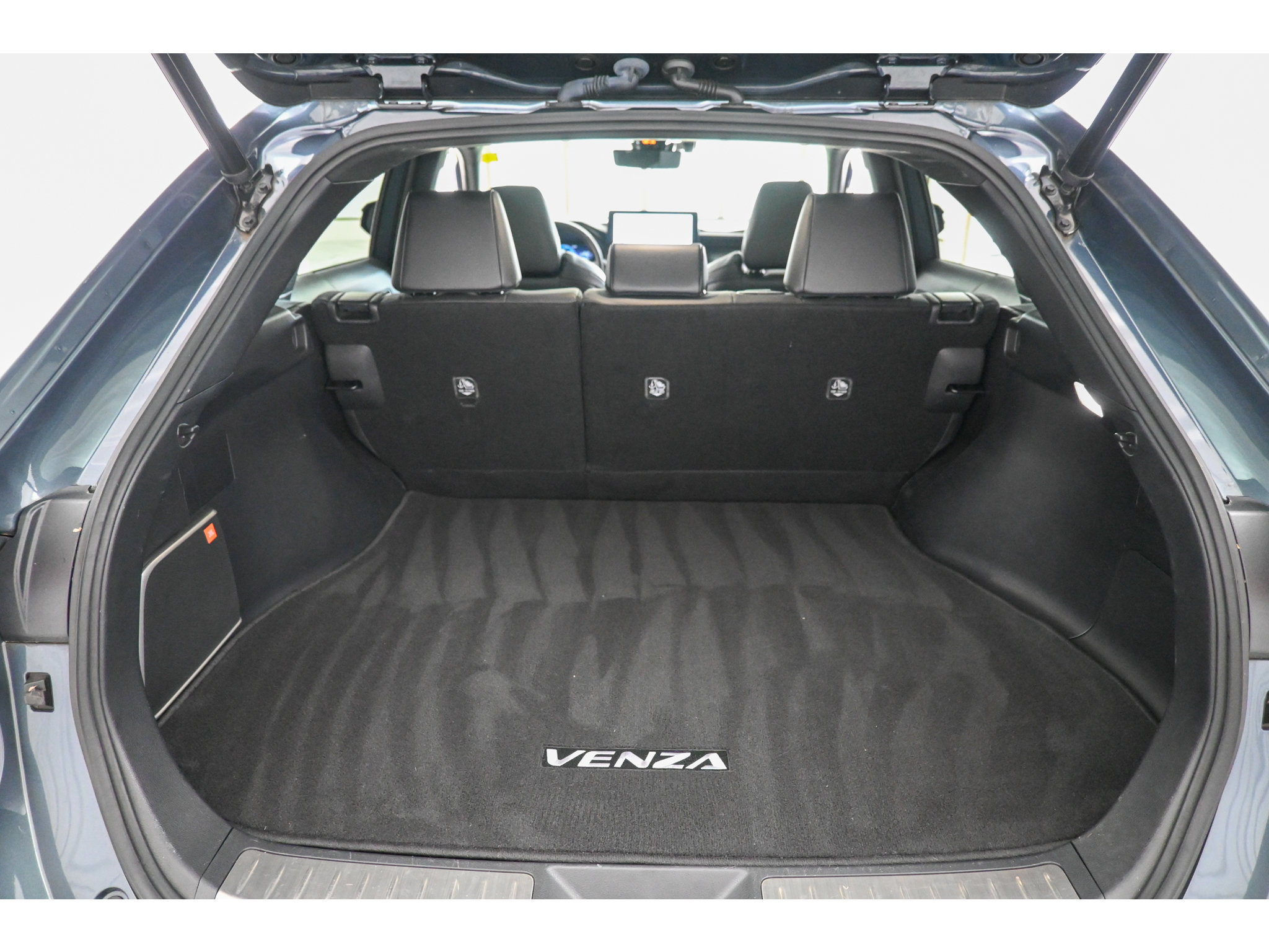 Used 2023 Toyota Venza Limited AWD/4WD image 49