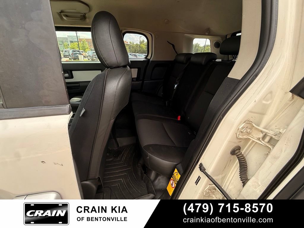 Used 2010 Toyota FJ Cruiser 4WD image 25