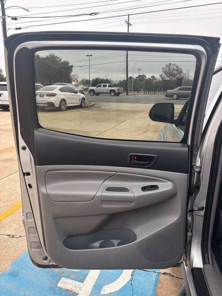 Used 2013 Toyota Tacoma 4x4 Double Cab w/ TRD Off-Road Pkg image 15