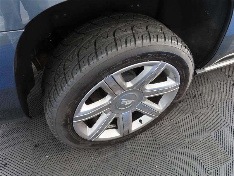 Used 2020 Cadillac Escalade Premium Luxury RWD image 8