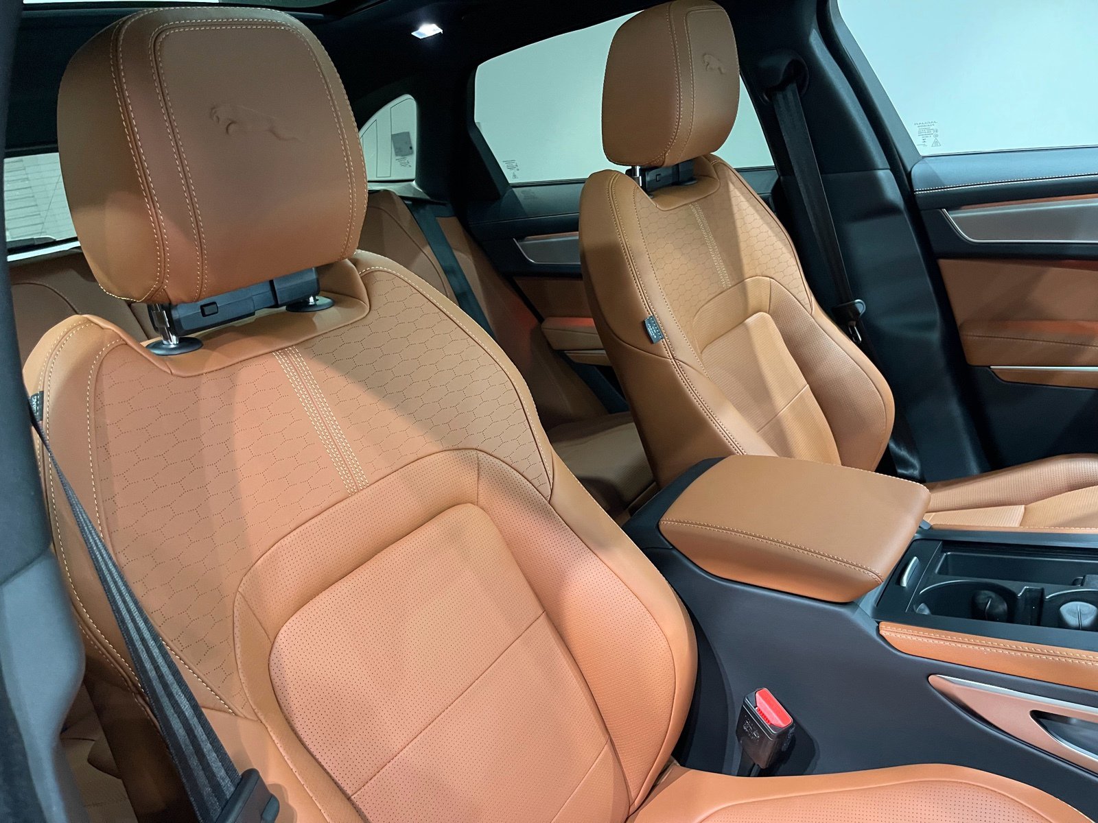 New 2026 Jaguar F-PACE R-Dynamic S image 25