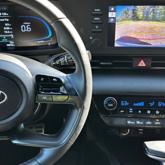 Certified 2025 Hyundai Elantra Sport FWD image 24