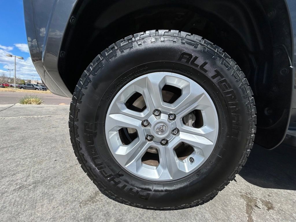 Used 2017 Toyota 4Runner SR5 image 37